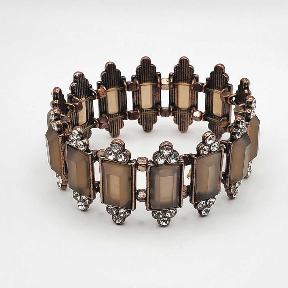 Vintage Inspired Stretch Bracelet With Rectangular Stones And Rhinestones.